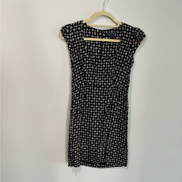 Black & Cream Flur De Lis Patterned Dress from French Connection - Picture 1 of 8